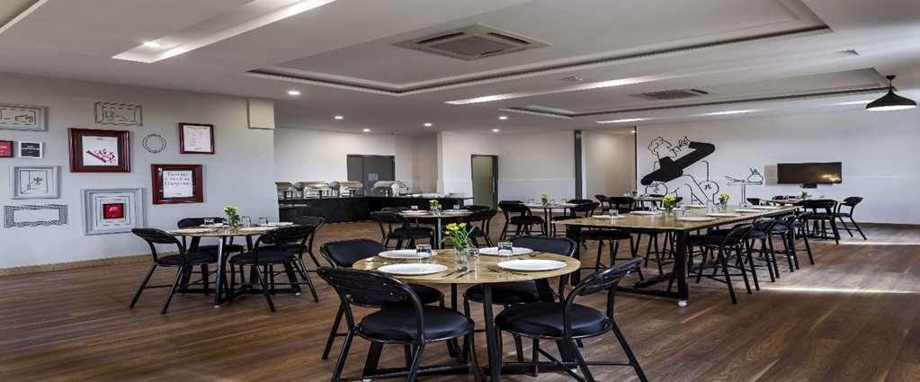 Hotel Oyo Townhouse 5 Jubilee Hills Hyderabad Zimmer foto